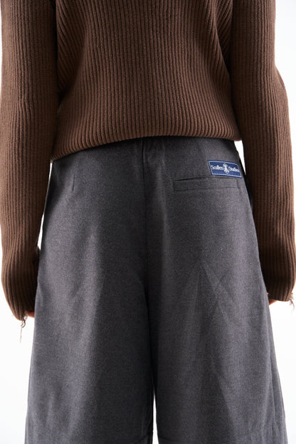 Accordion Grey Jort
